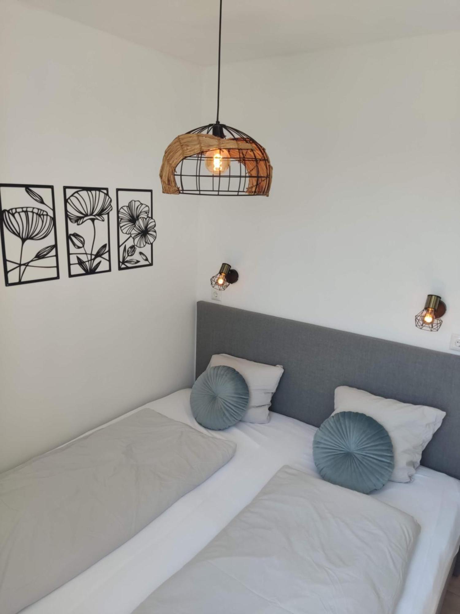 Ferienwohnung Enzian - Naehe Kapellplatz - Oeffentlicher Parkplatz - Aufzug Альтеттінґ Екстер'єр фото