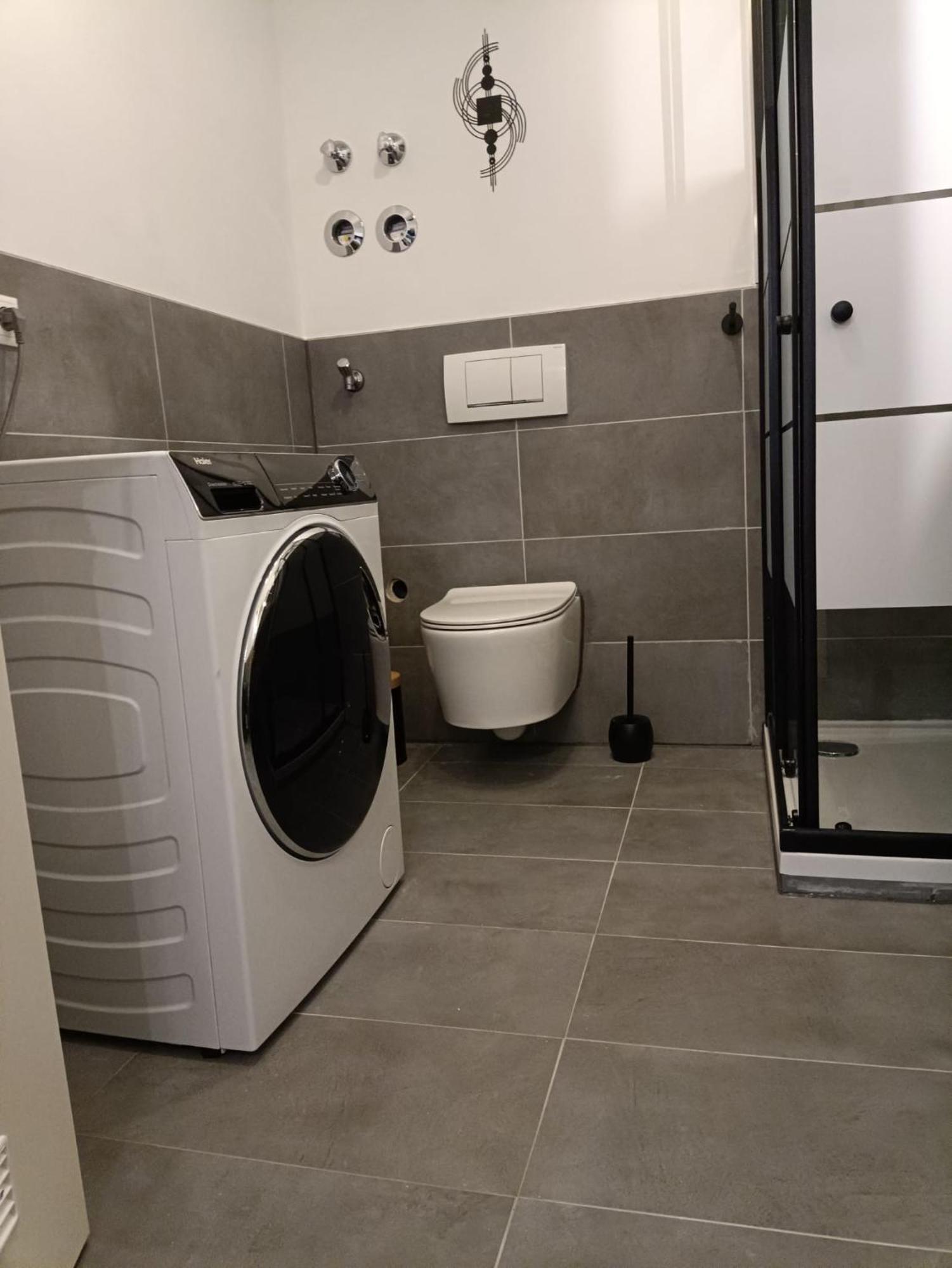 Ferienwohnung Enzian - Naehe Kapellplatz - Oeffentlicher Parkplatz - Aufzug Альтеттінґ Екстер'єр фото