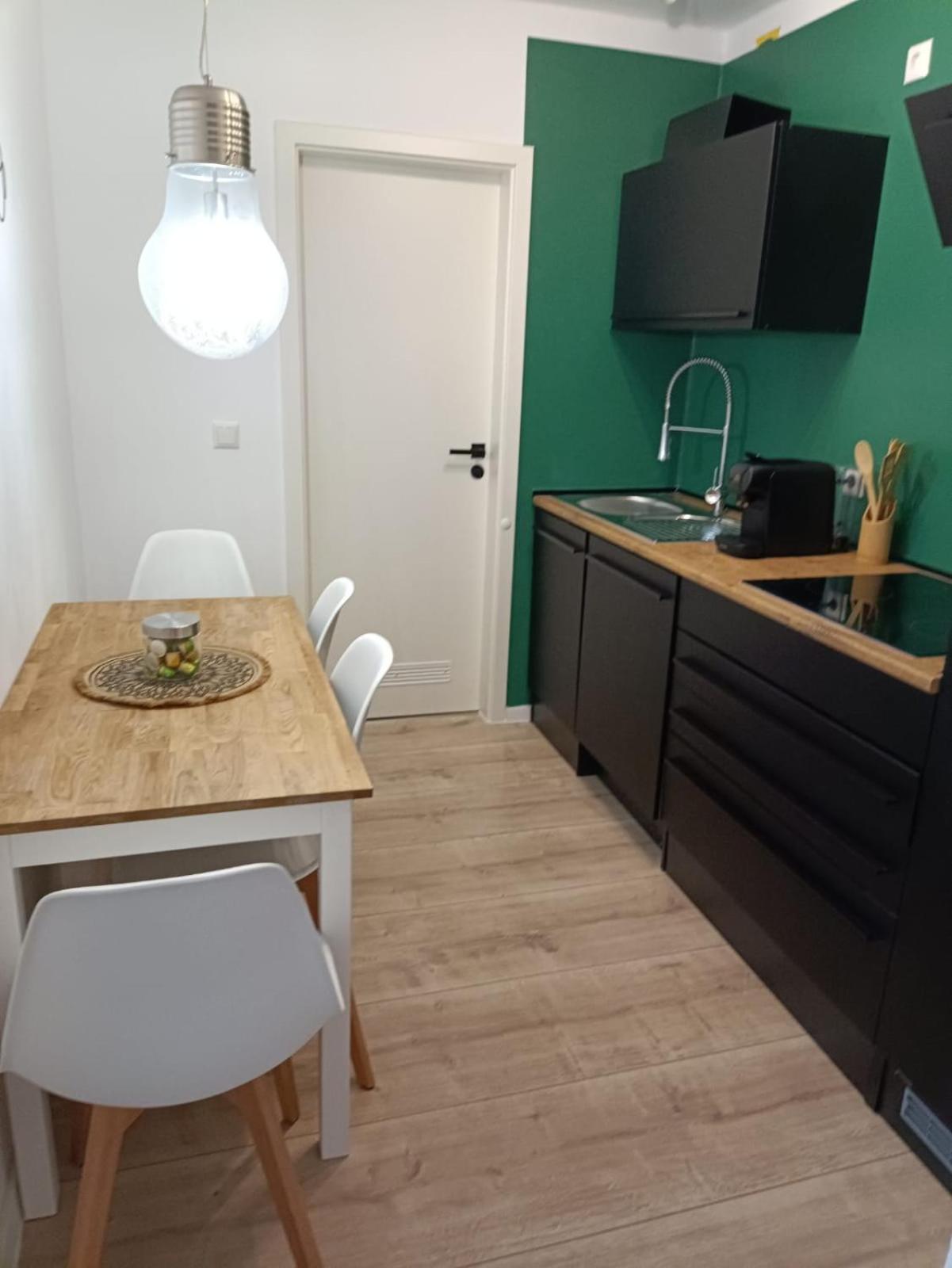 Ferienwohnung Enzian - Naehe Kapellplatz - Oeffentlicher Parkplatz - Aufzug Альтеттінґ Екстер'єр фото